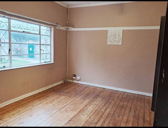 3 BEDROOM HOUSE RENTED IN LORRAINE